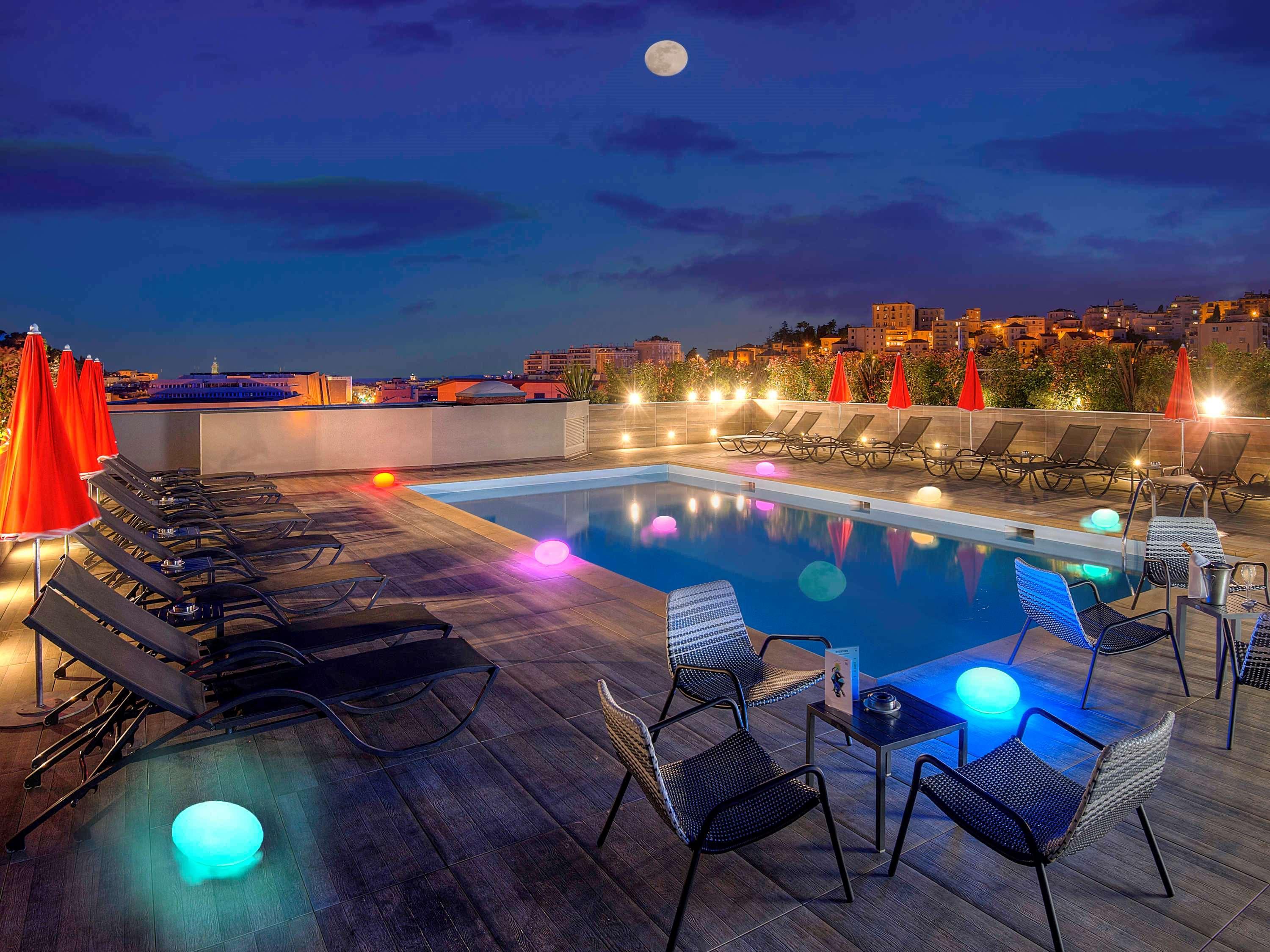 Novotel Centre Vieux Hotel 4*